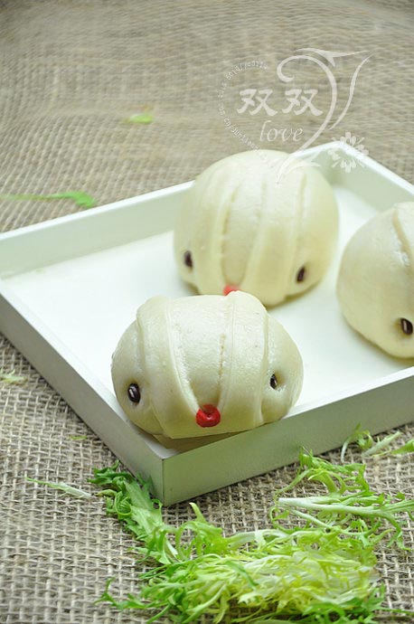 简单四步做超“萌”兔子豆沙包——可爱豆沙包
